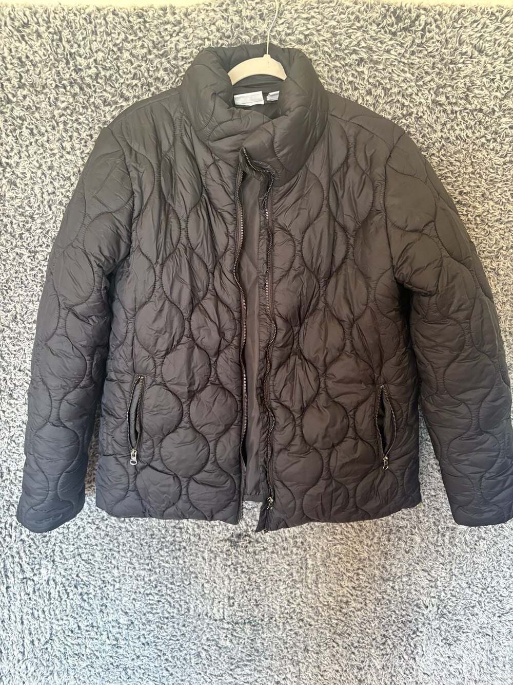 Up2Fashion Women's Black Onion Quilted Lightweight Puffer Jacket